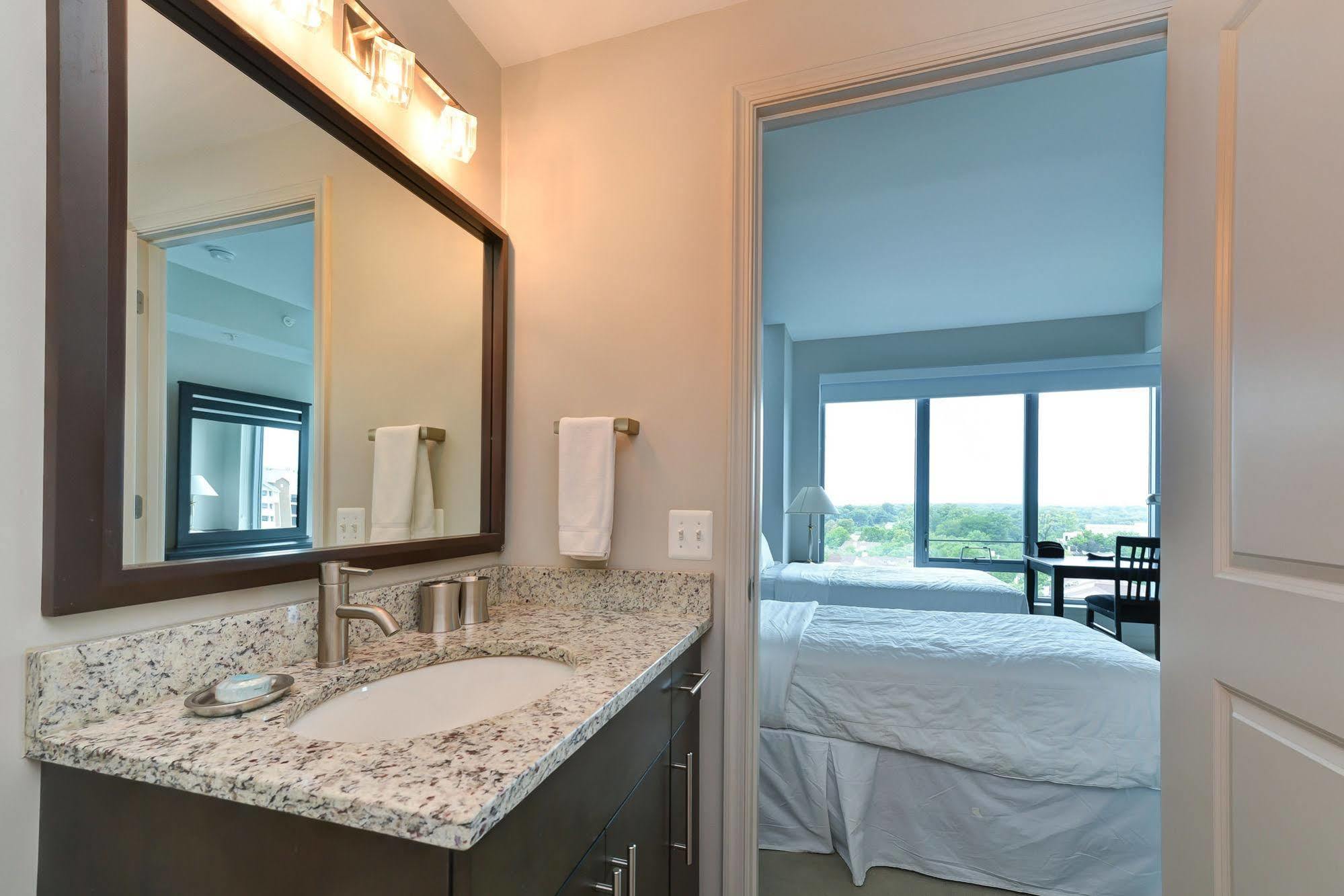Ovation At Park Crest By Bridgestreet Hotell Tysons Corner Exteriör bild